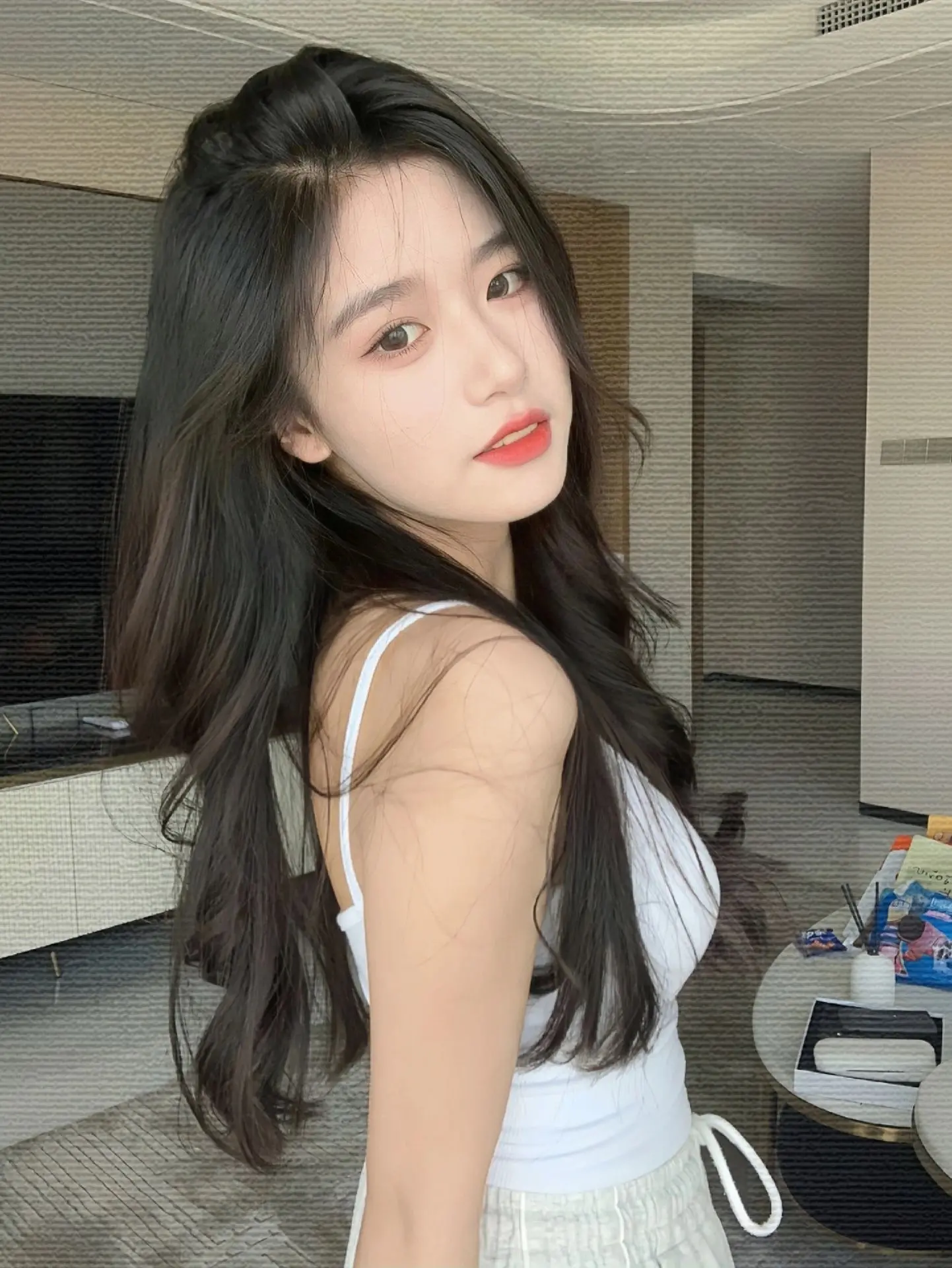 上帝自然会安排那些,长得好看又有内涵的人为你点赞