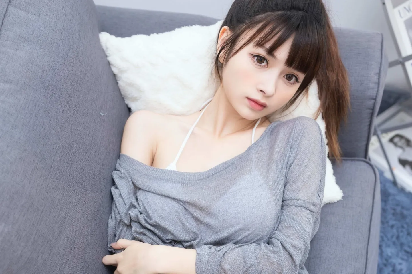 少女的温柔都藏在朦胧的闺房