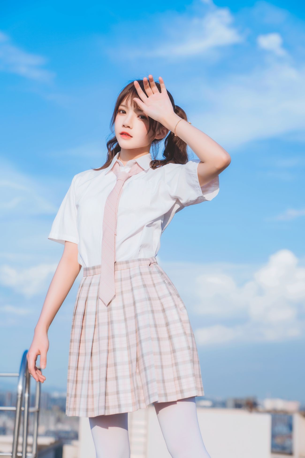 64d82da07822264e7d25788efc233f16