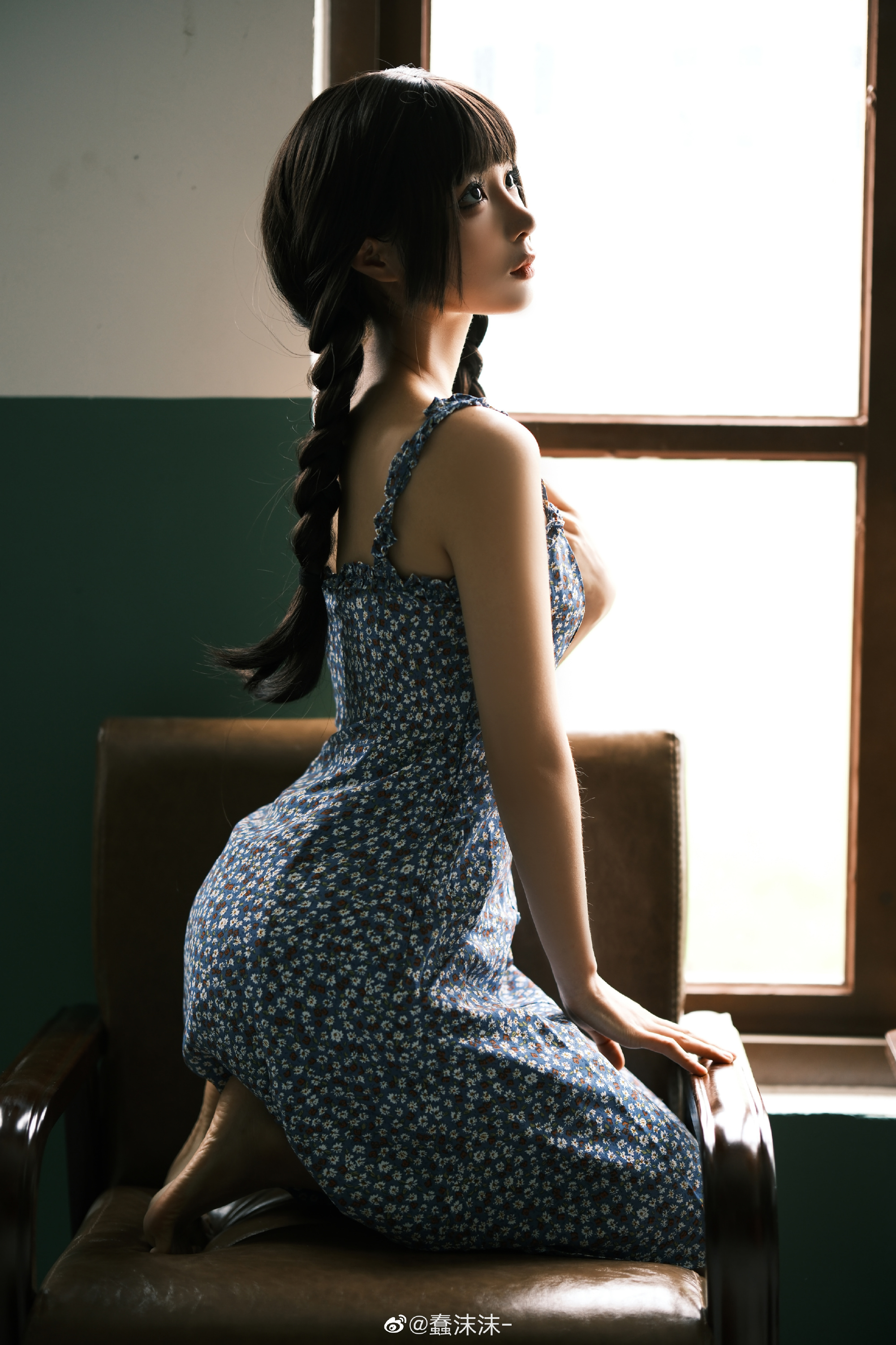 005E9EkYly1hdpzm6cxn7j33z45yox6u