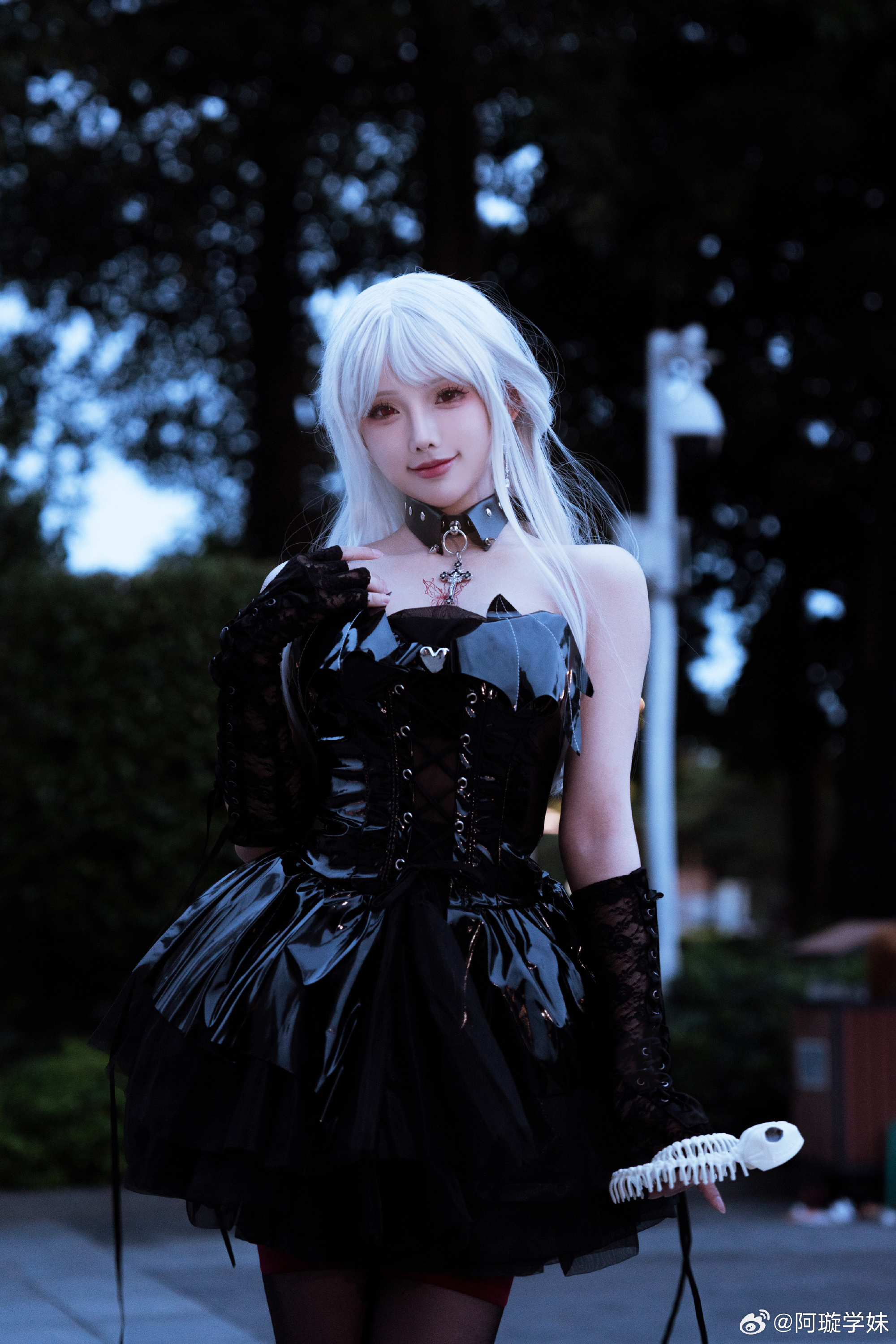 006CoHs7gy1hhe3zzj050j31ue2rlkjm