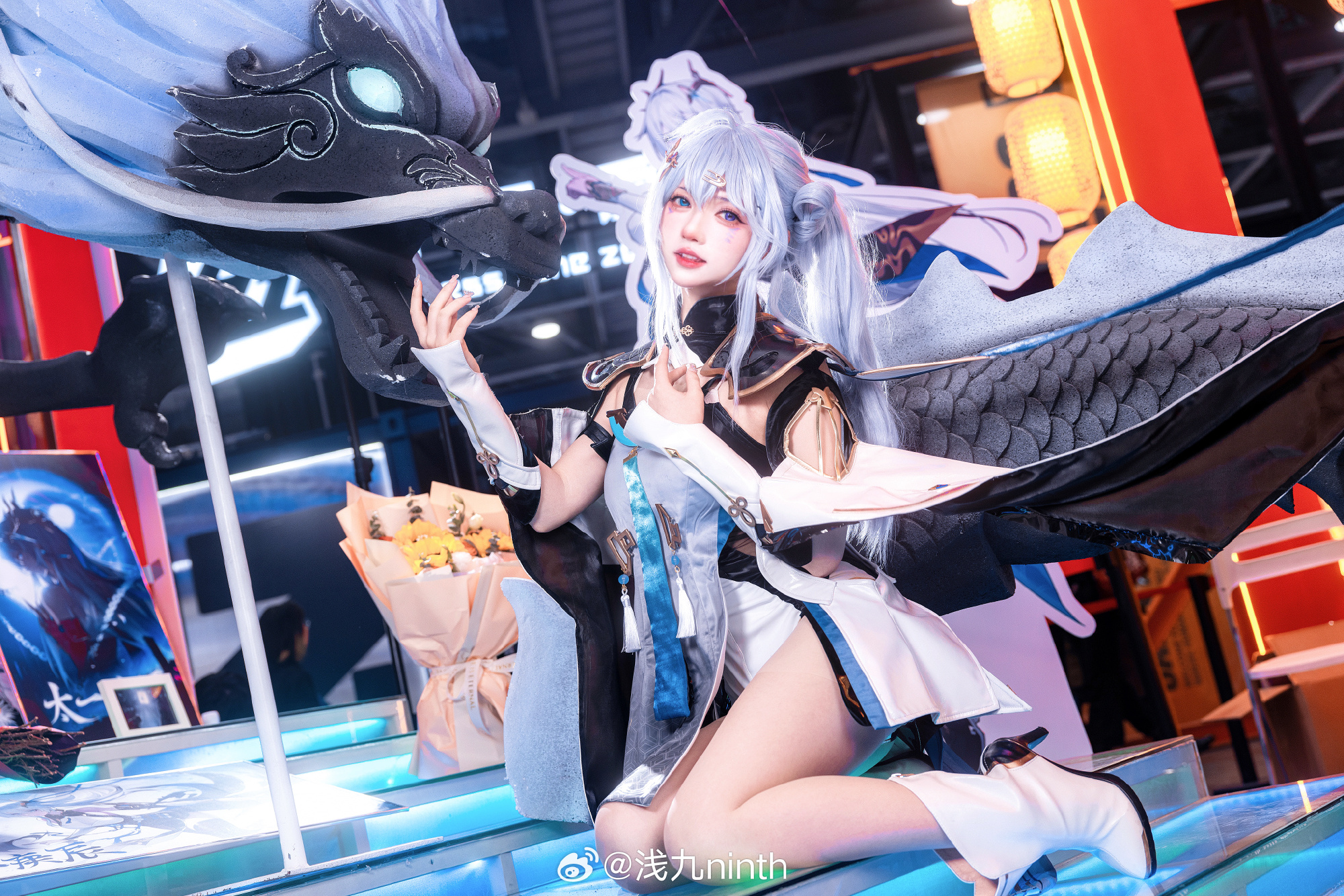 007028bkgy1hliwp327kkj335s23we86