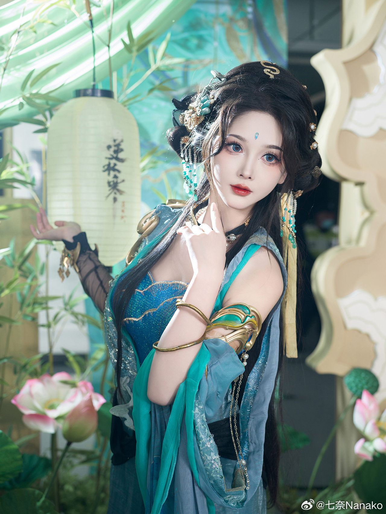 7085cb1aly1hloumcaq3kj20zk1bfaxw