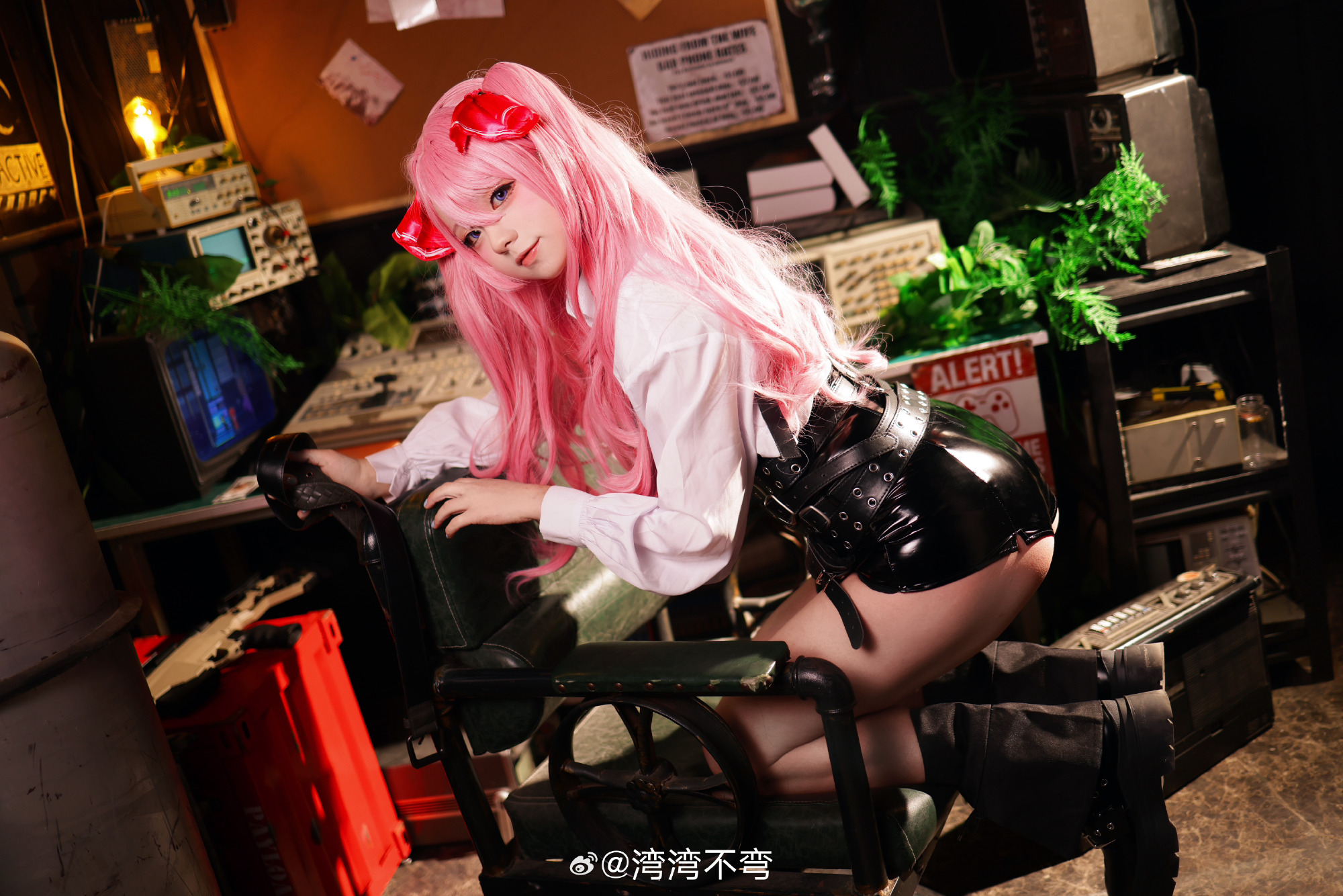 006widHzgy1hmaded3rj4j34ql35se84