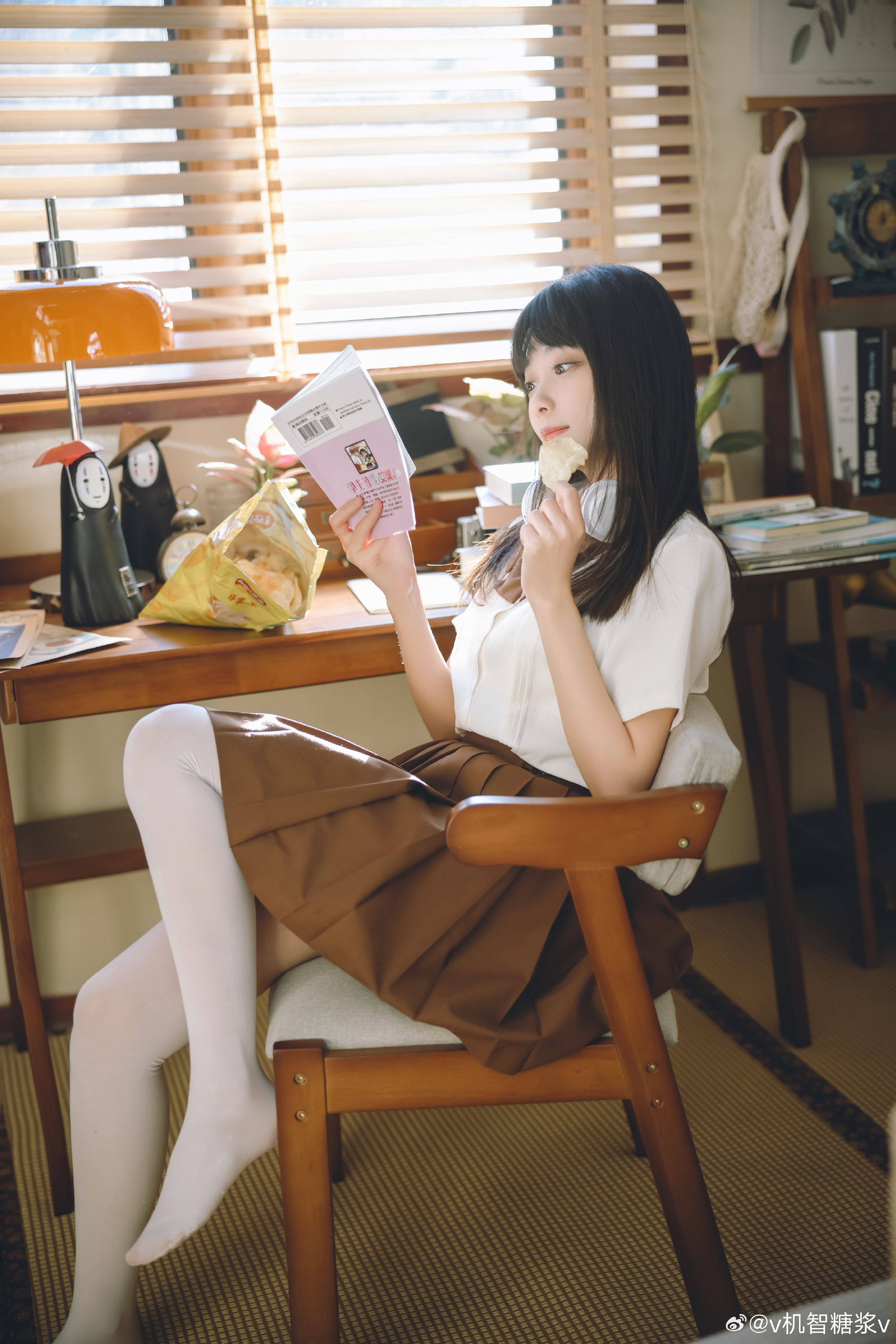 0067sy1Bly1hm2uxbc2f0j347s6bk1l5