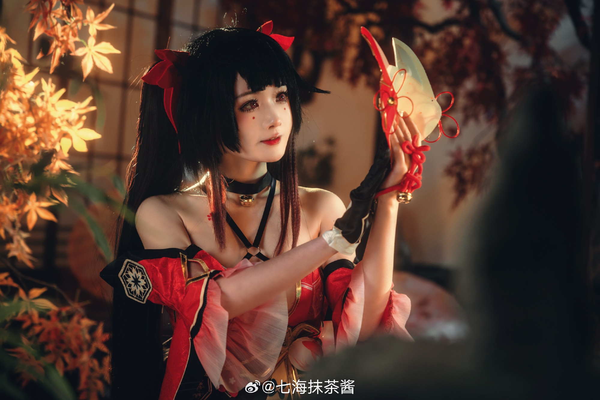 每个人的裂痕，最后都会变成故事的花纹