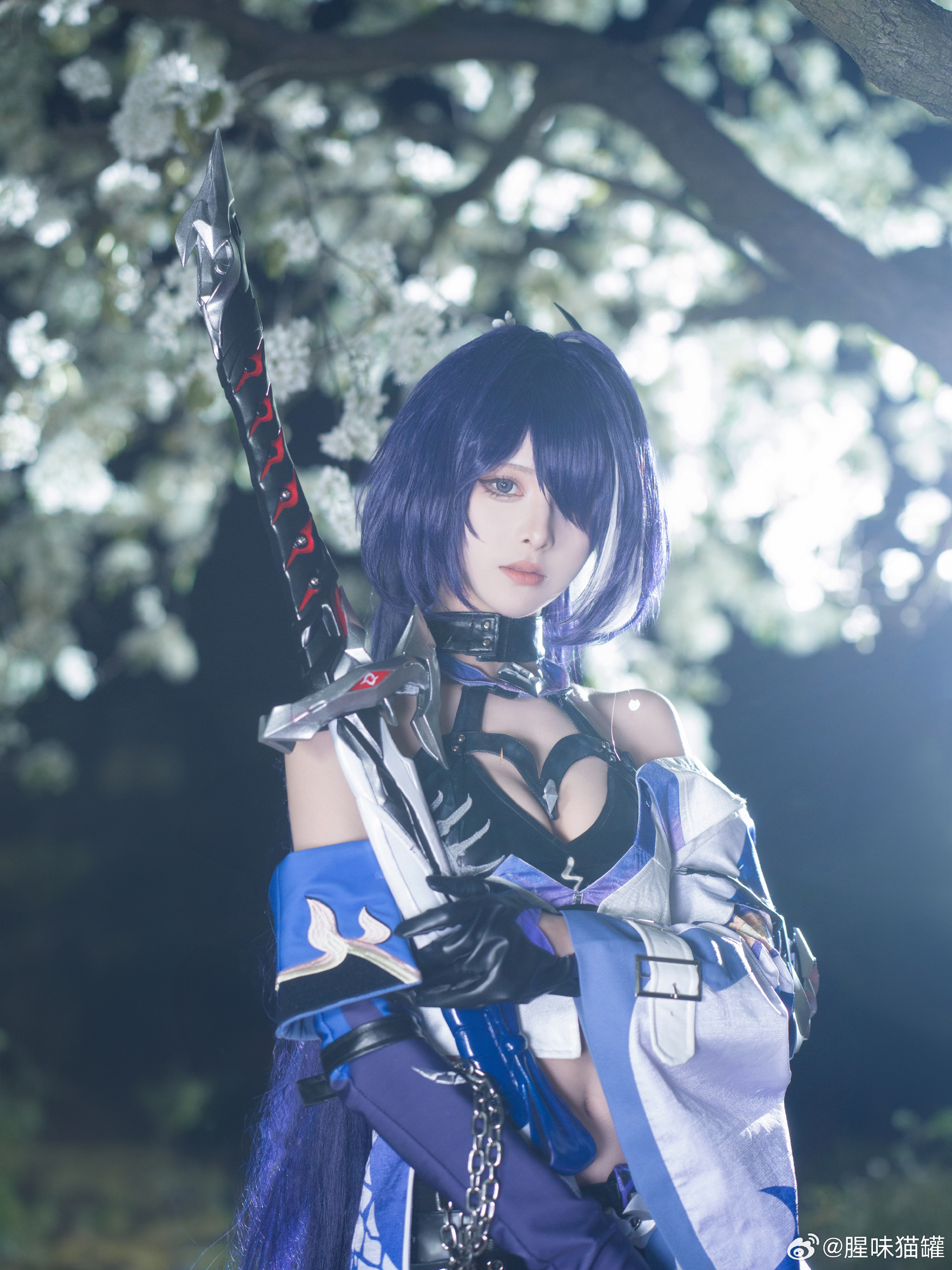 6fee5b71gy1ho5dktgcmxj22dc35sx6r