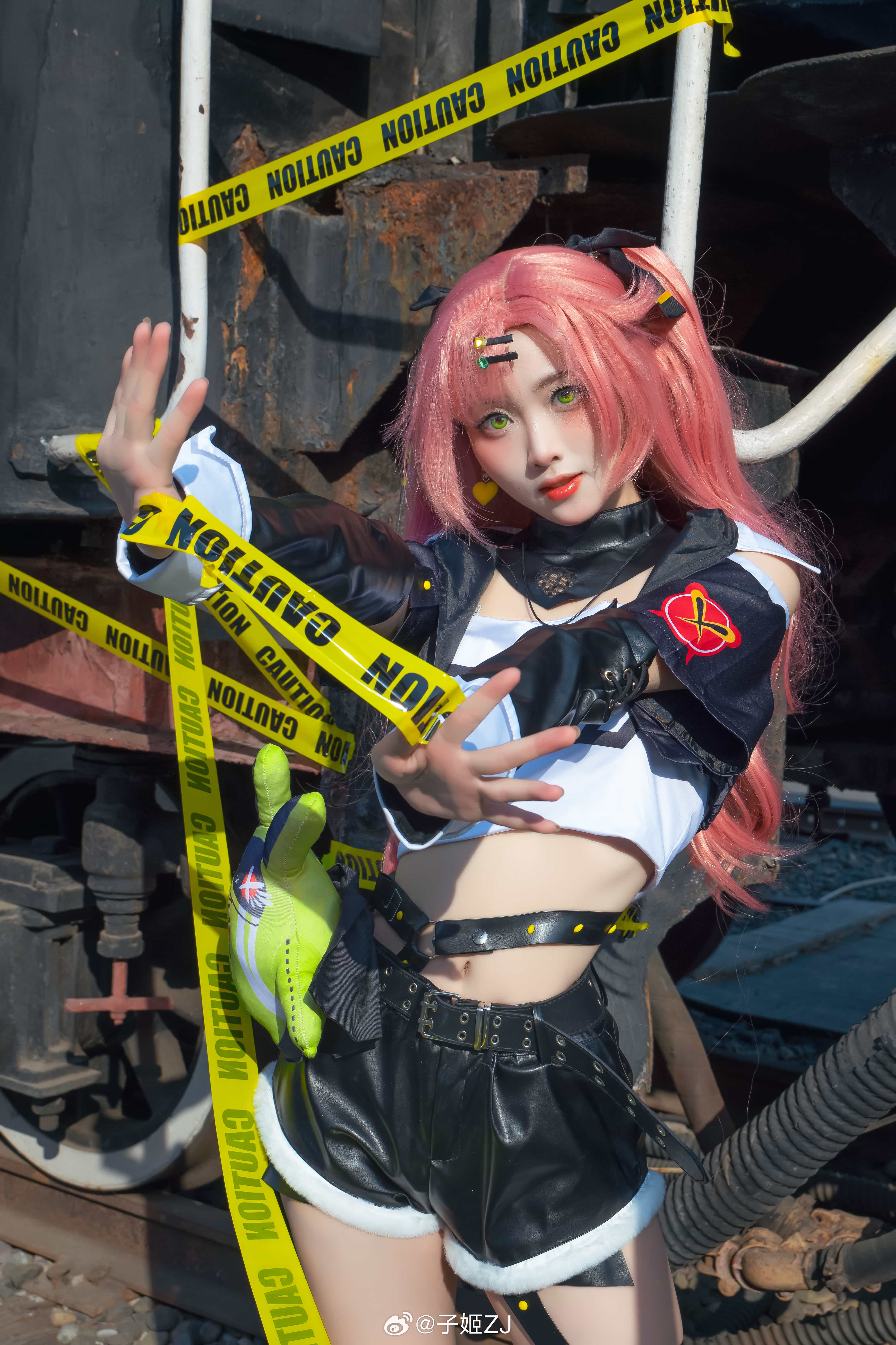 委托我的话，出场费很贵的哦～ ​​​