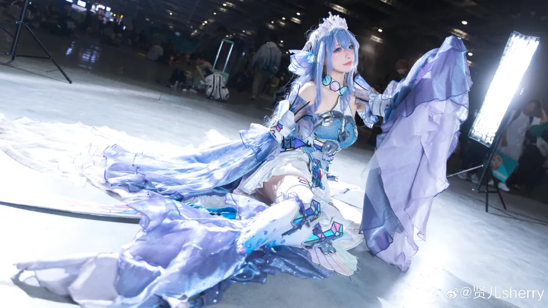 晚霞与玫瑰共绘浪漫，藏在心里的爱意泛滥