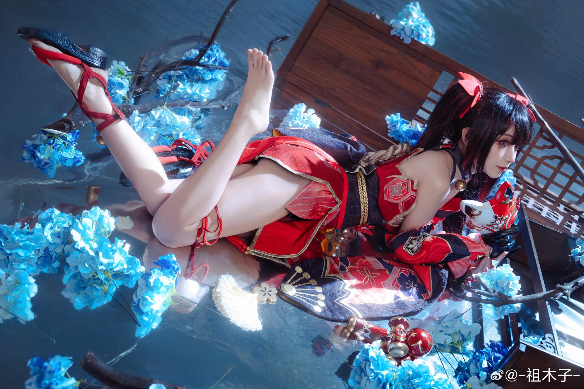 005O00etgy1hndzv11oaxj34eo2xse86