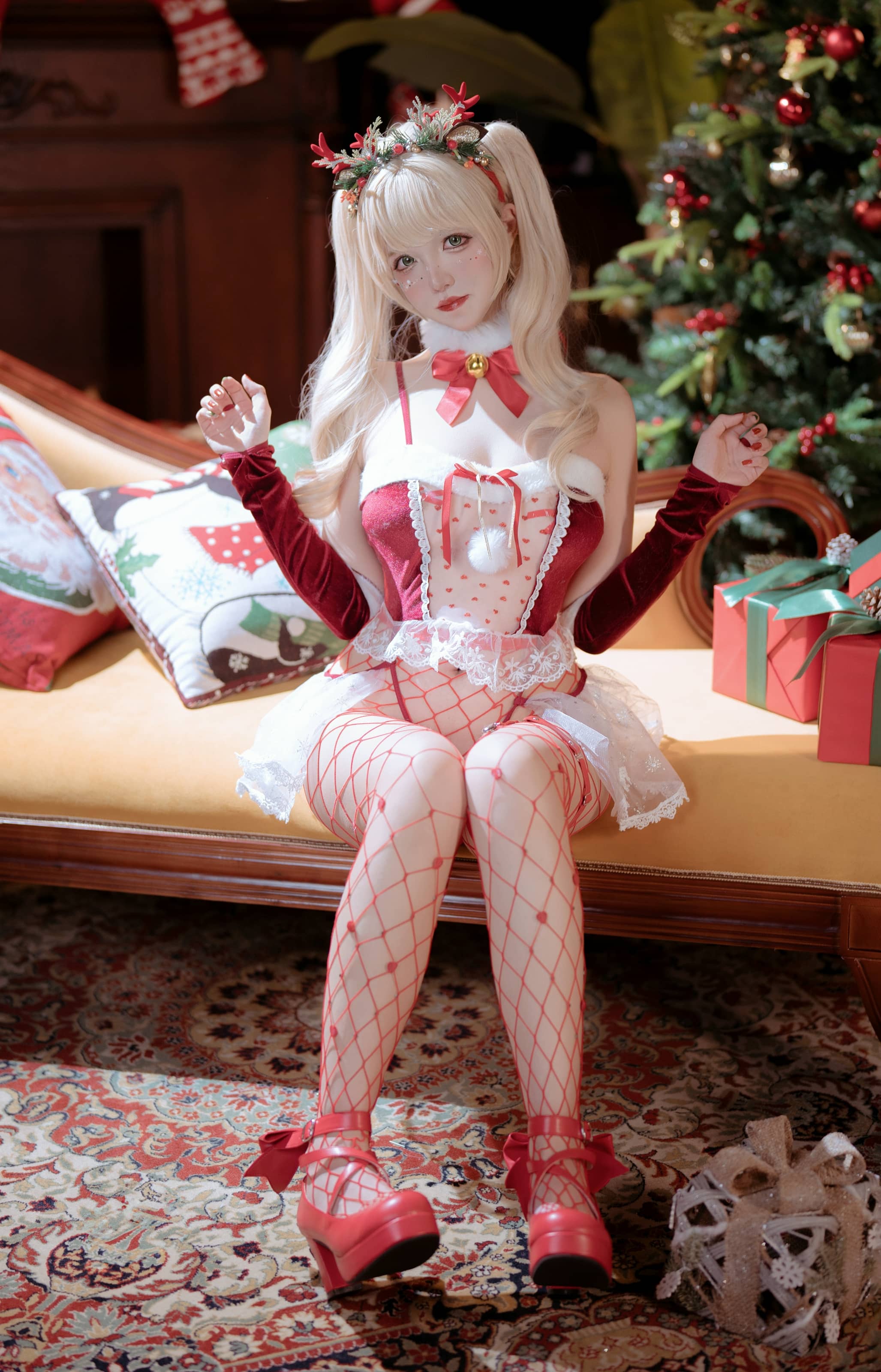 阿薰kaOri 迟到的圣诞礼包,冬日暖阳下的梦幻圣诞写真全记录